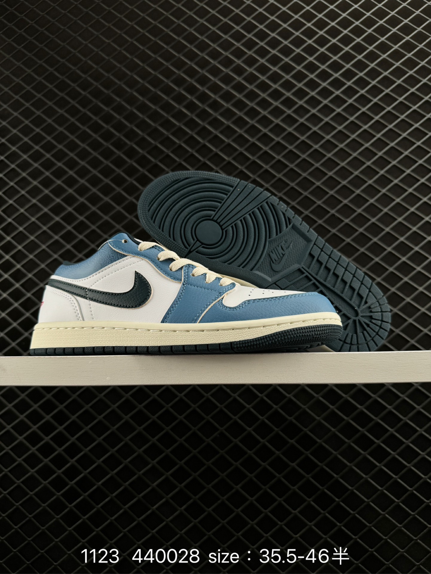 Air Jordan 1 Low AJ1